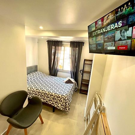 Apartamentos Con Bano Privado Frente Al Metro L5 Barcelona-Hospitalet L'Hospitalet de Llobregat Exterior foto
