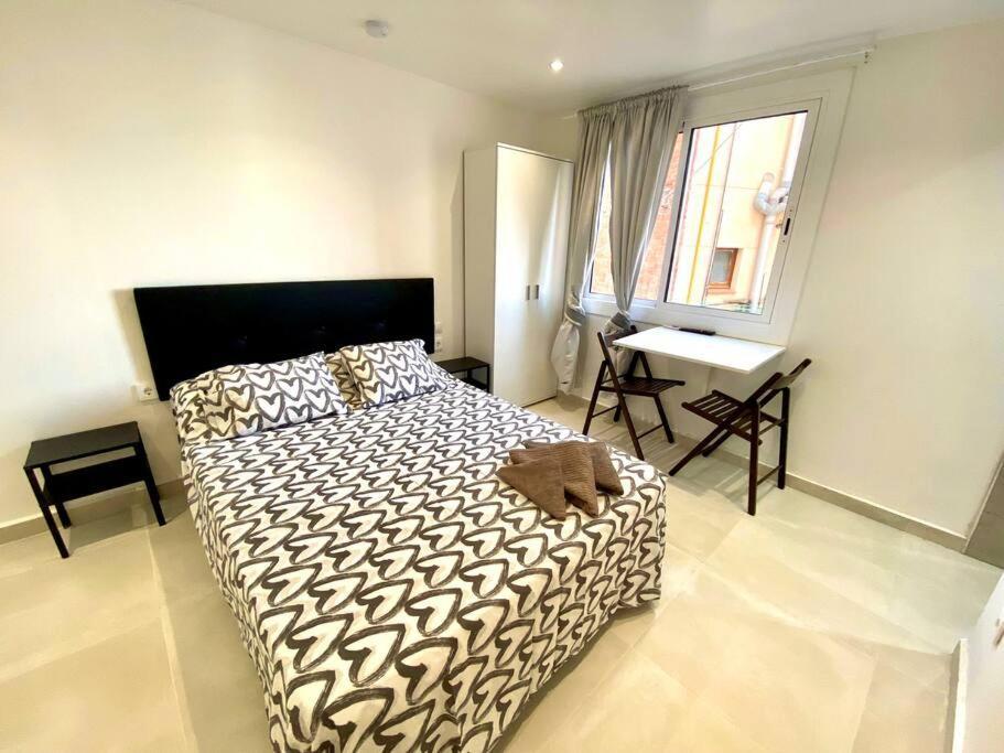 Apartamentos Con Bano Privado Frente Al Metro L5 Barcelona-Hospitalet L'Hospitalet de Llobregat Exterior foto