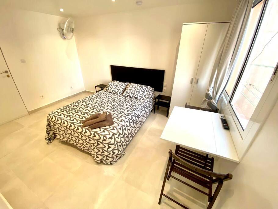Apartamentos Con Bano Privado Frente Al Metro L5 Barcelona-Hospitalet L'Hospitalet de Llobregat Exterior foto