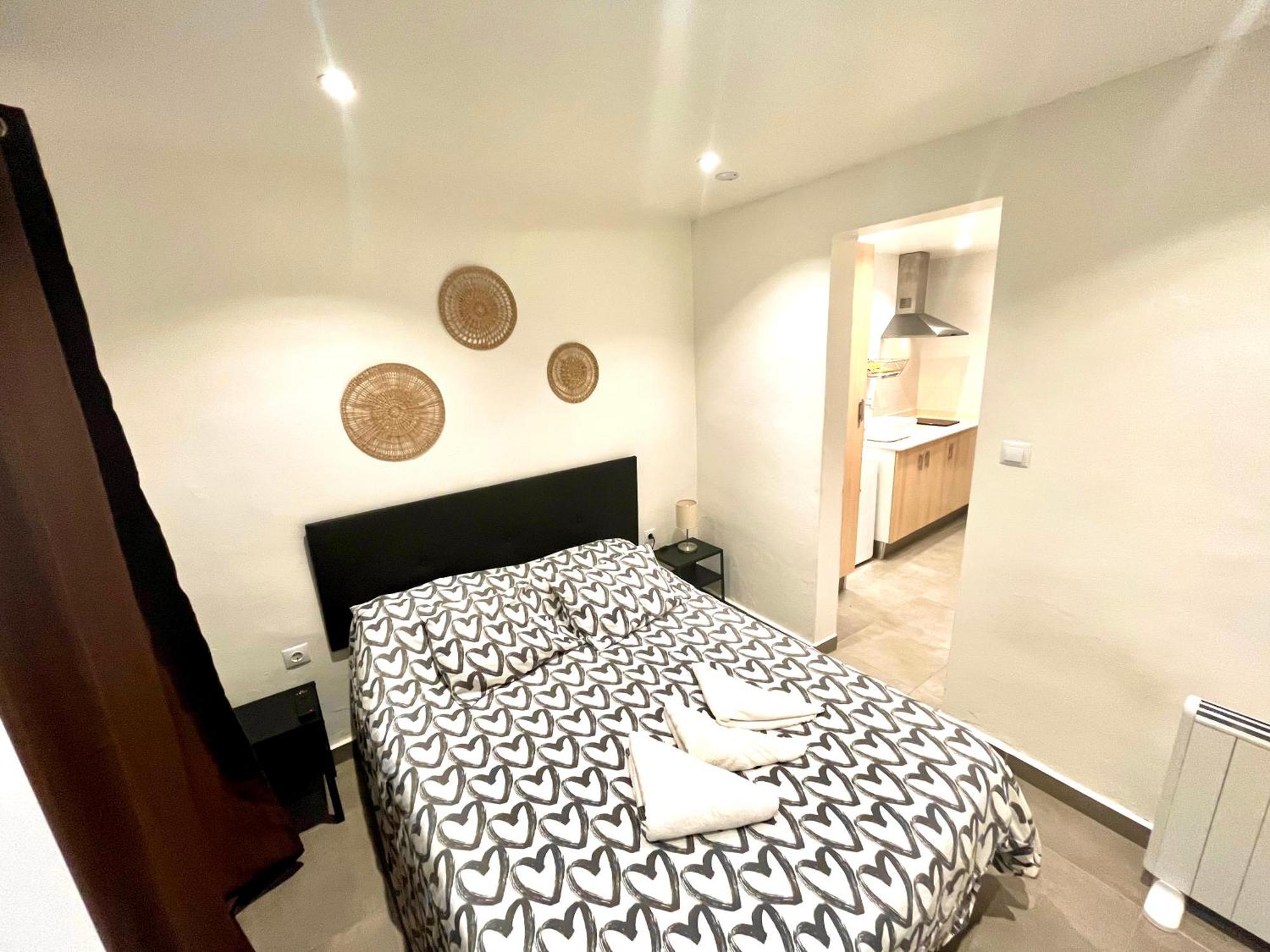 Apartamentos Con Bano Privado Frente Al Metro L5 Barcelona-Hospitalet L'Hospitalet de Llobregat Exterior foto
