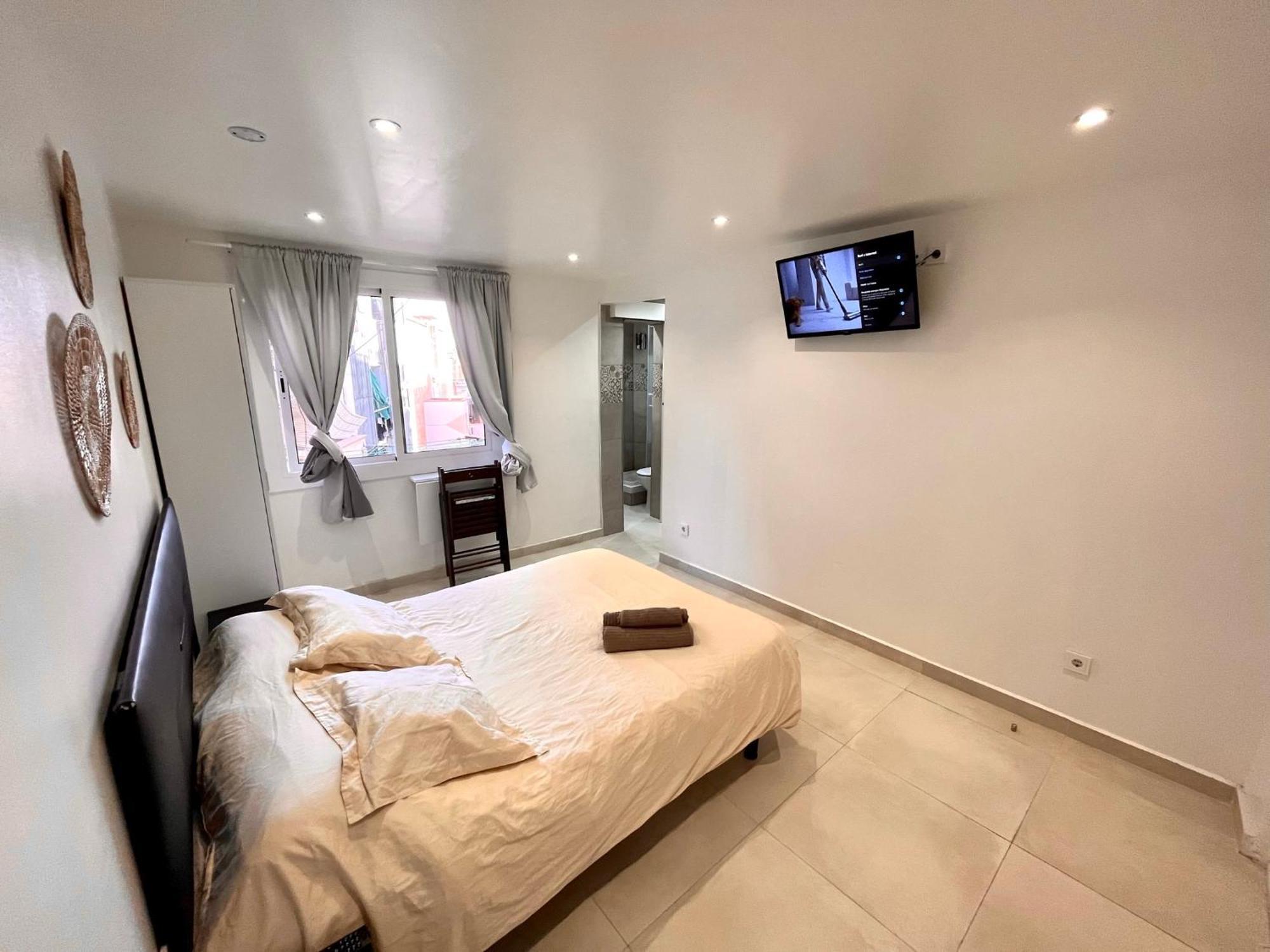 Apartamentos Con Bano Privado Frente Al Metro L5 Barcelona-Hospitalet L'Hospitalet de Llobregat Exterior foto