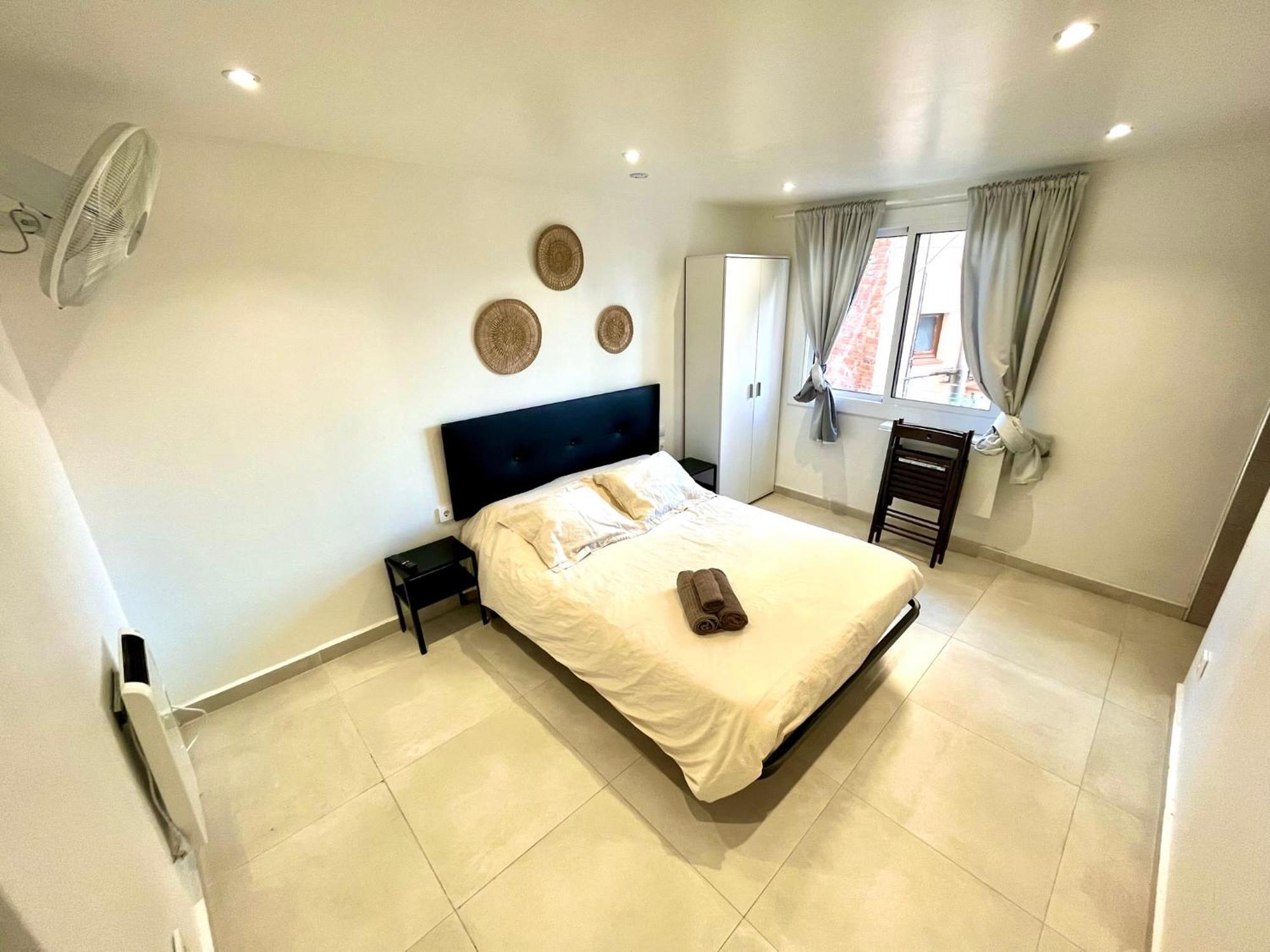 Apartamentos Con Bano Privado Frente Al Metro L5 Barcelona-Hospitalet L'Hospitalet de Llobregat Exterior foto