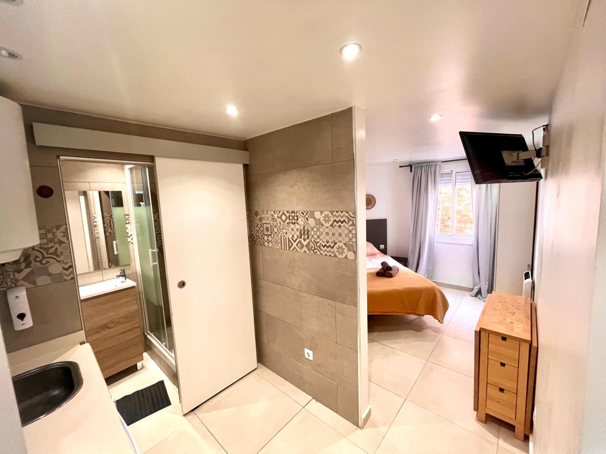 Apartamentos Con Bano Privado Frente Al Metro L5 Barcelona-Hospitalet L'Hospitalet de Llobregat Exterior foto