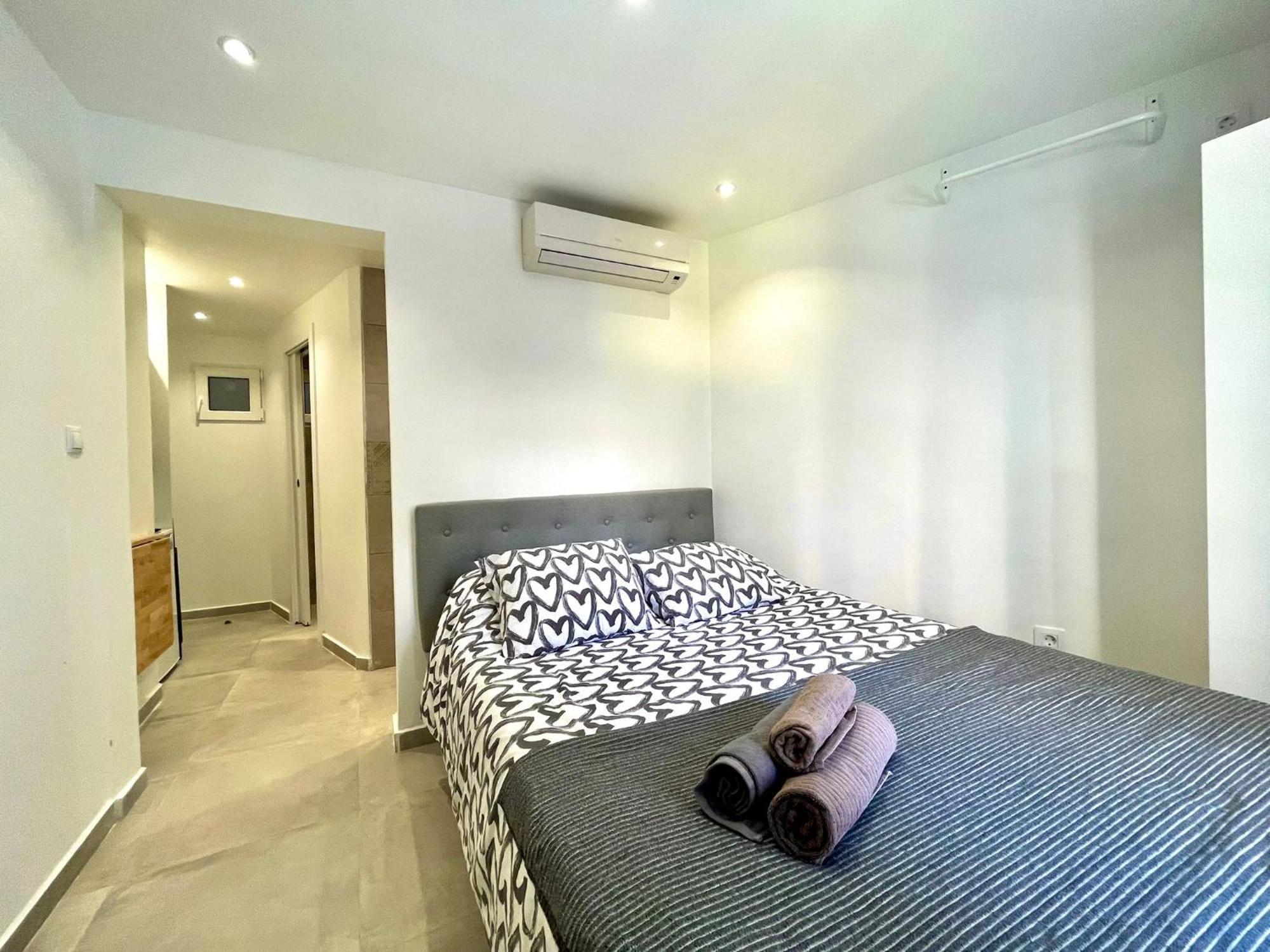 Apartamentos Con Bano Privado Frente Al Metro L5 Barcelona-Hospitalet L'Hospitalet de Llobregat Exterior foto