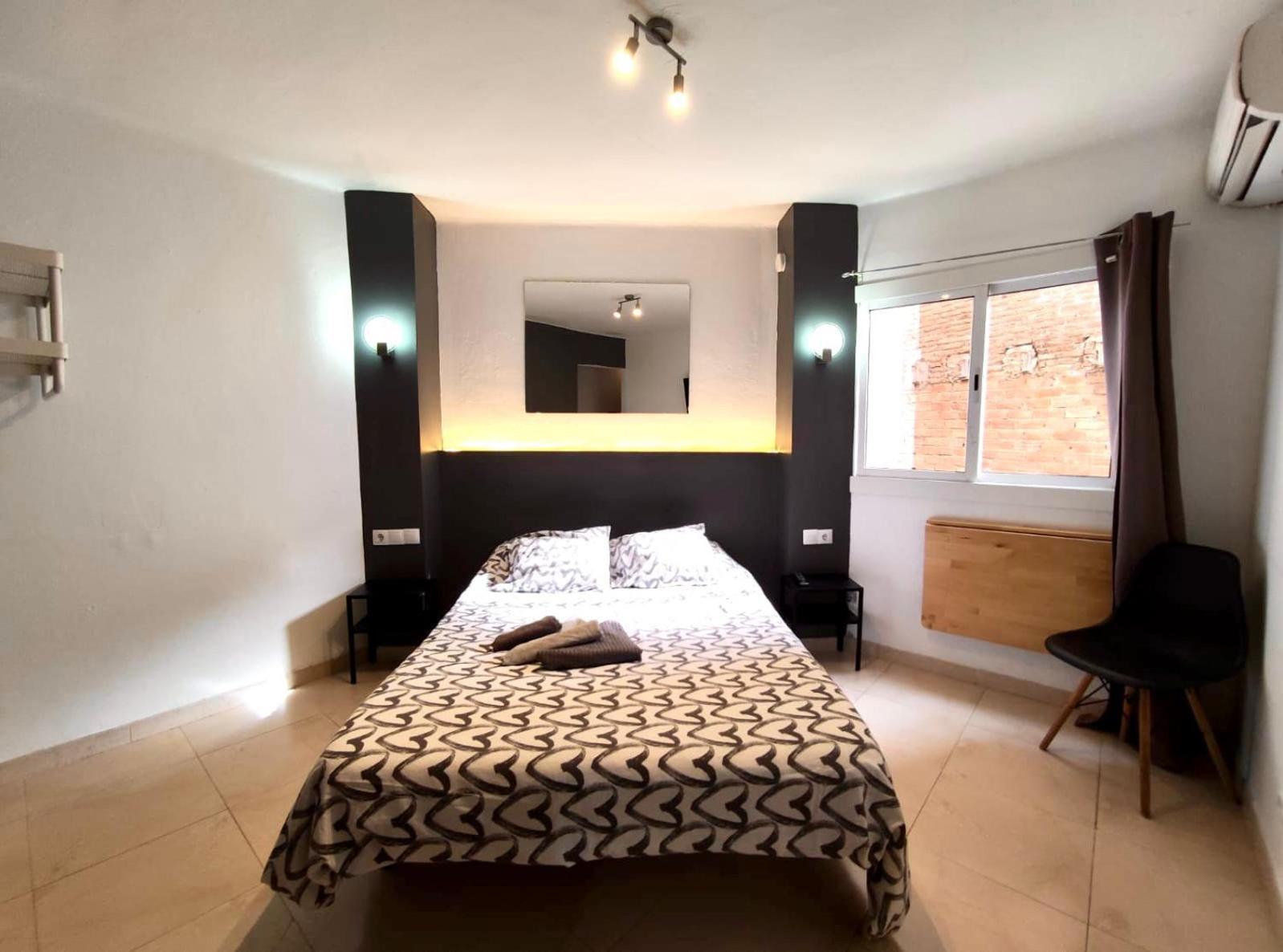 Apartamentos Con Bano Privado Frente Al Metro L5 Barcelona-Hospitalet L'Hospitalet de Llobregat Exterior foto